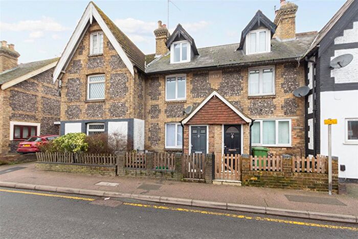 3 Bedroom Terraced House To Rent In High Street, Green Street Green, Kent, BR6