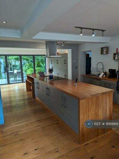 3 Bedroom Detached House To Rent In Greenbank Crescent, Southampton, SO16