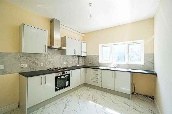 3 Bedroom Flat For Sale In Linton Road, Hastings, TN34