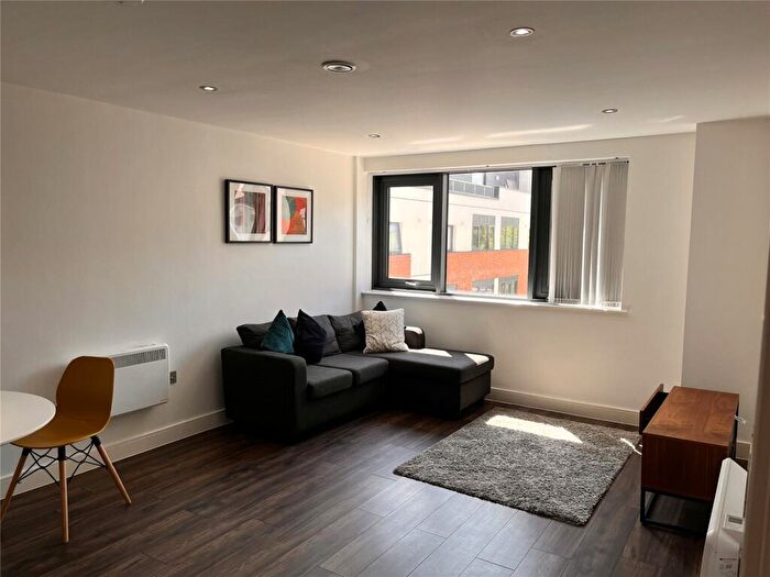 1 Bedroom Apartment To Rent In The Quadrant, Sand Pits, Birmingham, B1