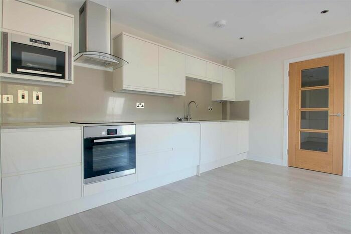 1 Bedroom Flat To Rent In High Street, Berkhamsted HP4