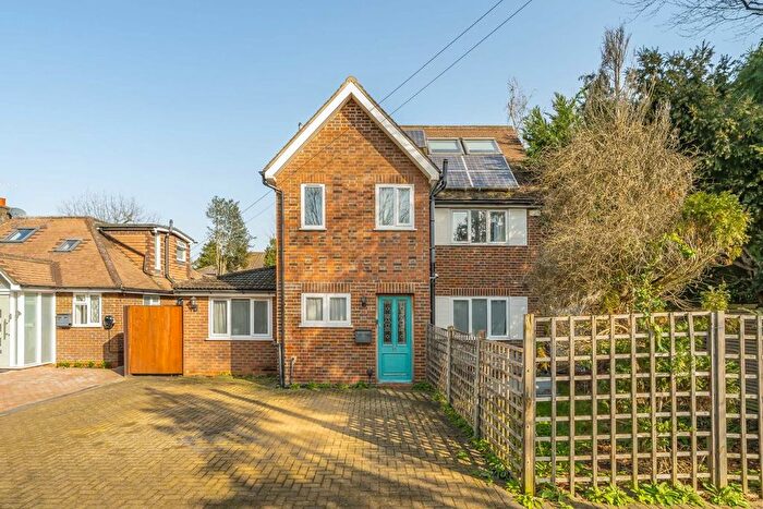 4 Bedroom Detached House For Sale In St. James's Road, Hampton Hill, TW12