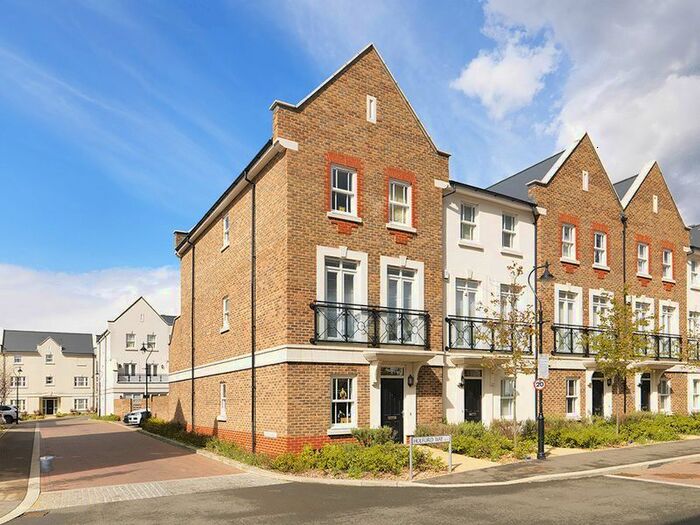 5 Bedroom Town House To Rent In Holford Way, London, SW15