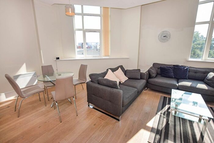3 Bedroom Flat To Rent In Dock Office, Furness Quay, Salford, M50