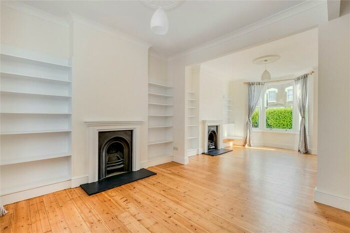 3 Bedroom Terraced House To Rent In Wyatt Road, Islington, N5