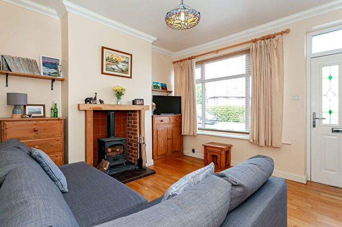 2 Bedroom Terraced House For Sale In Butler Road, Harrogate, HG1