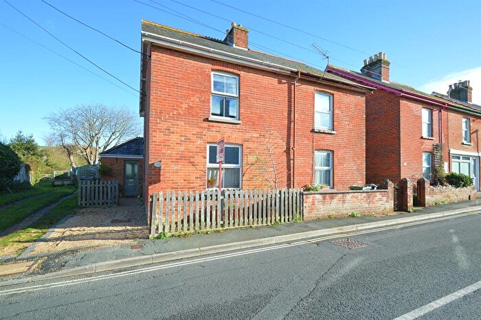 2 Bedroom Semi-Detached House For Sale In Charming Cottage * Whitwell, PO38