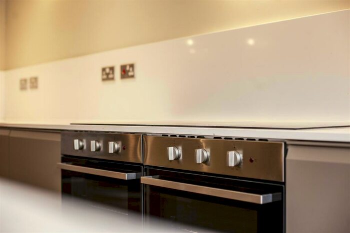 10 Bedroom Terraced House To Rent In Talbot Road Fallowfield, Manchester, M14