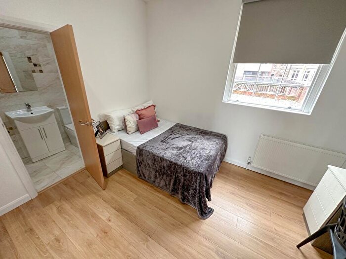 1 Bedroom House To Rent In May Street, L3