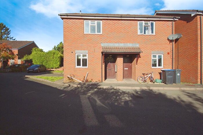 2 Bedroom End Of Terrace House For Sale In Curran Close, Whitnash, Leamington Spa, CV31
