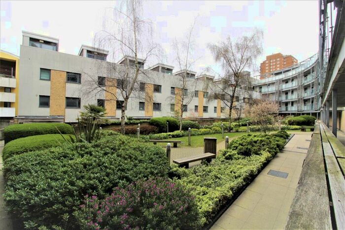 2 Bedroom Flat To Rent In Fleet Street, BN1