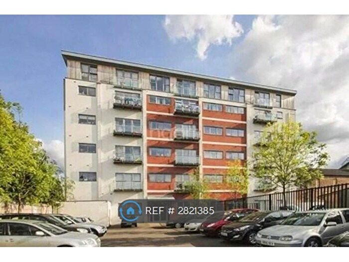 2 Bedroom Flat To Rent In Kingsley Mews, London, IG1