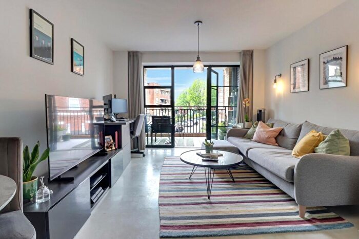 1 Bedroom Apartment For Sale In Hampshire Street, Kentish Town, NW5