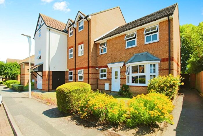2 Bedroom End Of Terrace House To Rent In Lee Close, St Margarets, SG12