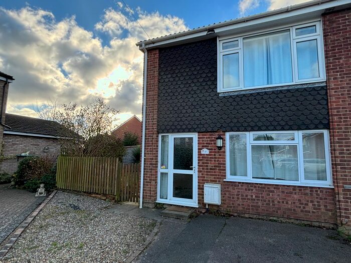 3 Bedroom Semi-Detached House To Rent In Sapwell Close, Aylsham, Norwich, NR11