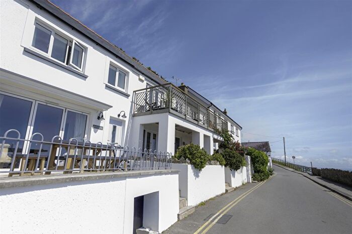 3 Bedroom Semi-Detached House For Sale In Amroth, Narberth, SA67