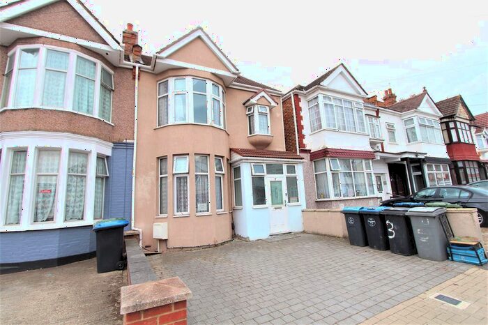 1 Bedroom Studio To Rent In Bowrons Avenue, Wembley, HA0