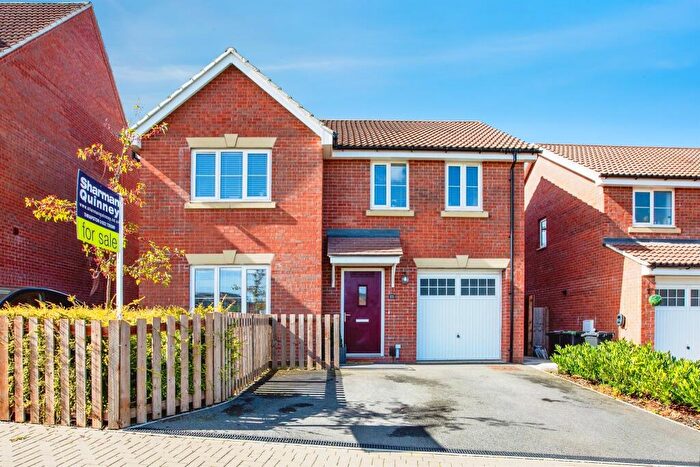 4 Bedroom Detached House For Sale In Woodpecker Lane, Raunds, Wellingborough, NN9