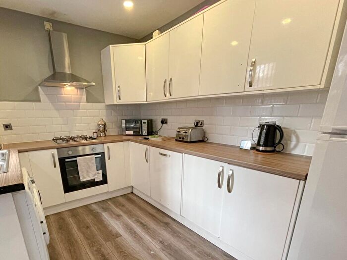 5 Bedroom Terraced House To Rent In Halsbury Road, L6