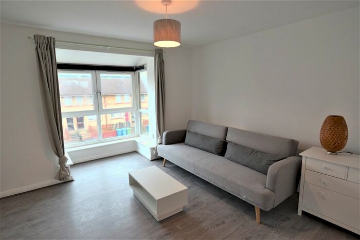 1 Bedroom Flat To Rent In Varcoe Road, London, SE16