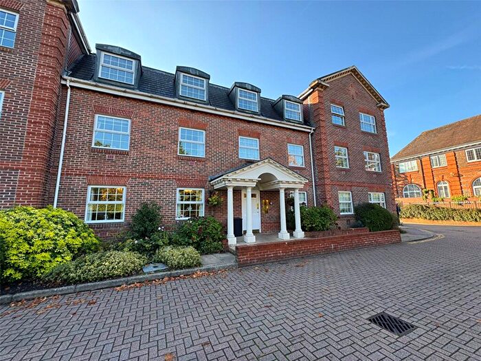 2 Bedroom Retirement Property To Rent In London Road, Camberley, Surrey, GU15