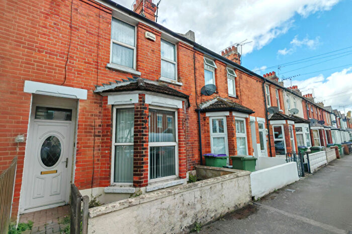 2 Bedroom Terraced House For Sale In Frampton Road, Hythe, Kent, CT21