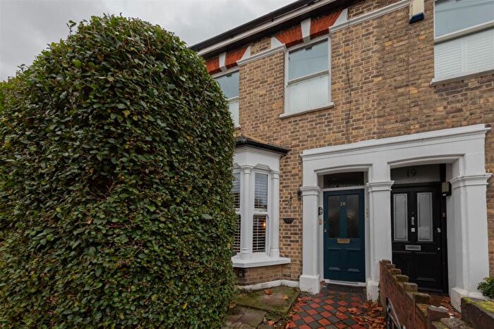 1 Bedroom Apartment For Sale In Ravenswood Road, Walthamstow, E17