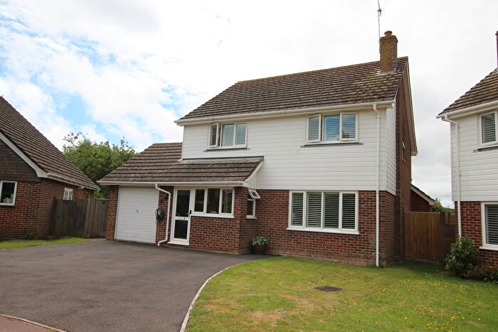 4 Bedroom Detached House For Sale In Mountbatten Way, Brabourne, TN25