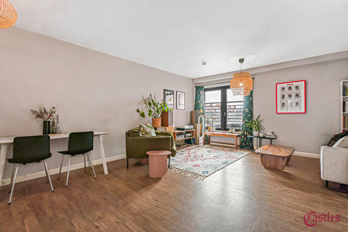 1 Bedroom Flat For Sale In Mackintosh Lane, London, E9