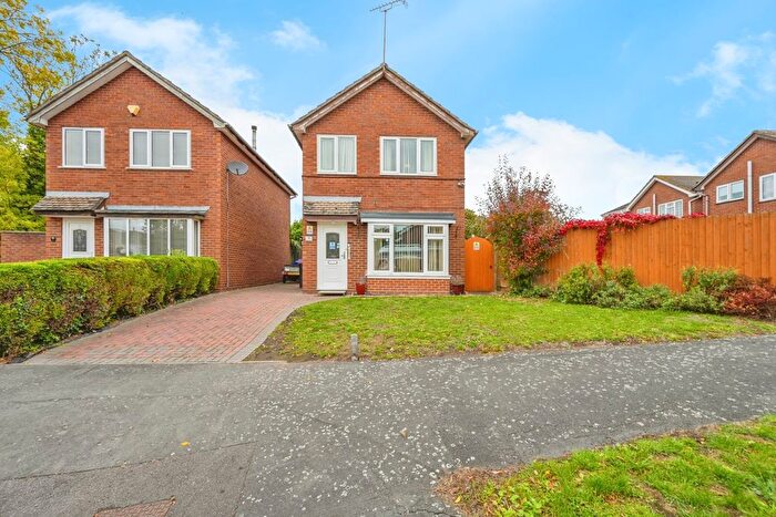 3 Bedroom Detached House For Sale In Beech Close, Kingsbury, Tamworth, Warwickshire, B78