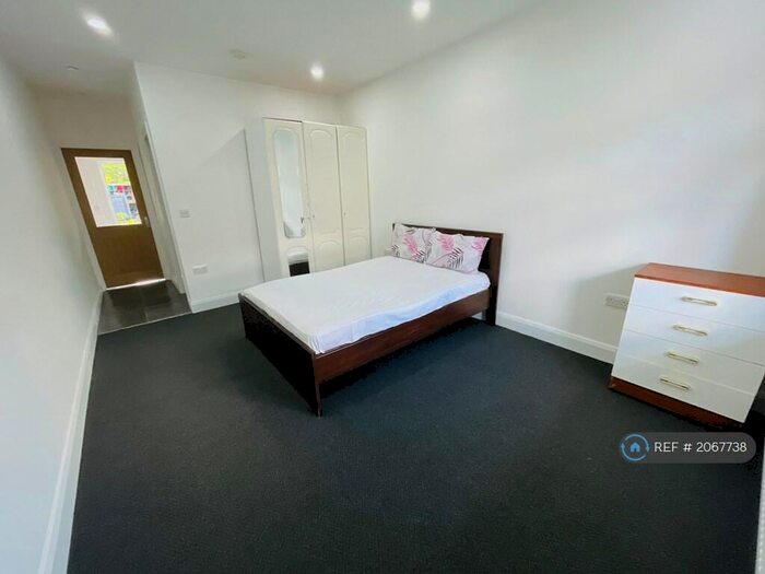 1 Bedroom Flat To Rent In Edmund Road, London, DA16