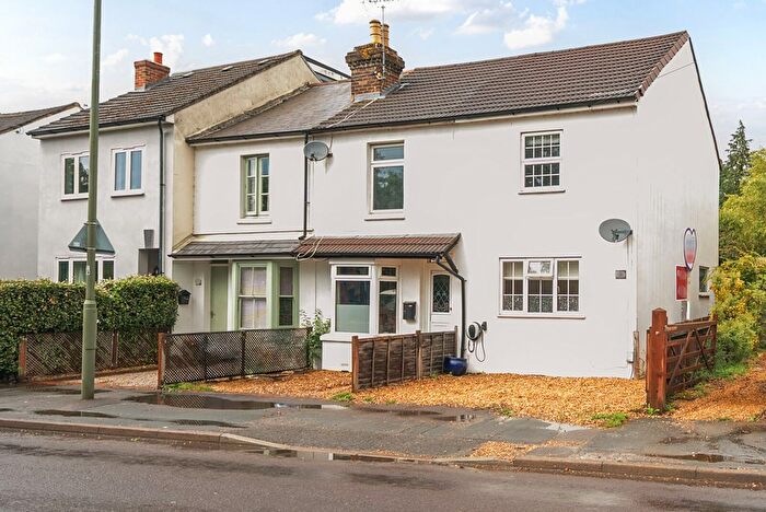 3 Bedroom Semi-Detached House For Sale In Guildford Road, Ash, GU12