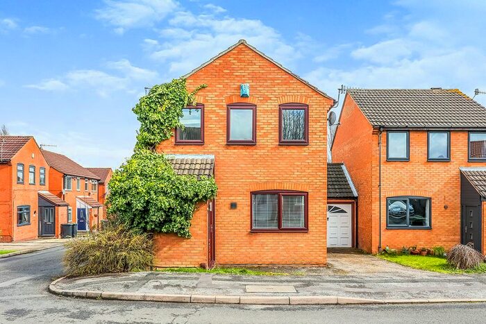 3 Bedroom Detached House To Rent In Catkin Drive, Giltbrook, Nottingham, Nottinghamshire, NG16