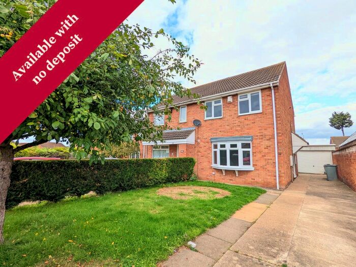 3 Bedroom Semi-Detached House To Rent In Fourth Avenue, Grantham, NG31