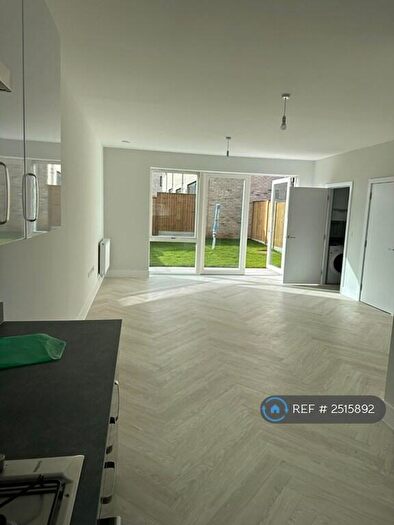 4 Bedroom Semi-Detached House To Rent In Bramble Road, Bristol, BS10