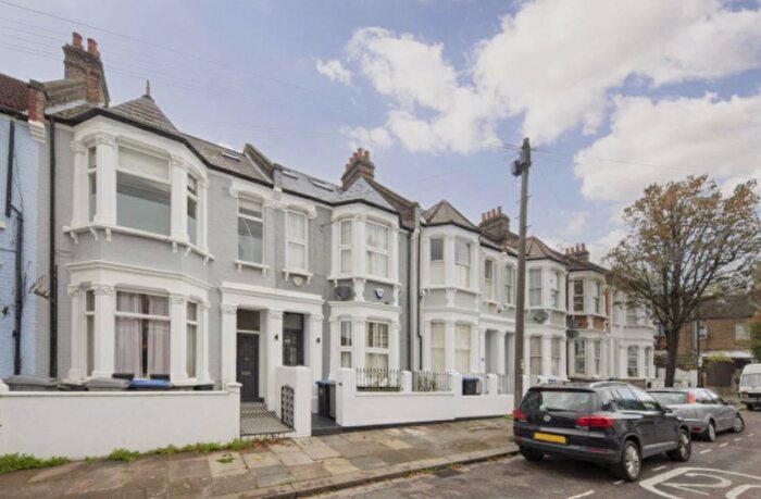 Studio To Rent In Berens Road, London, NW10