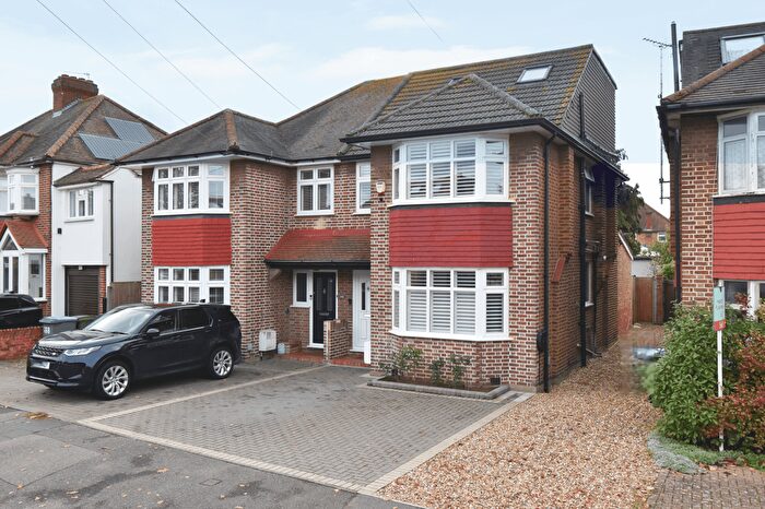 4 Bedroom Semi Detached House For Sale In Cottimore Avenue, Walton-On-Thames, KT12