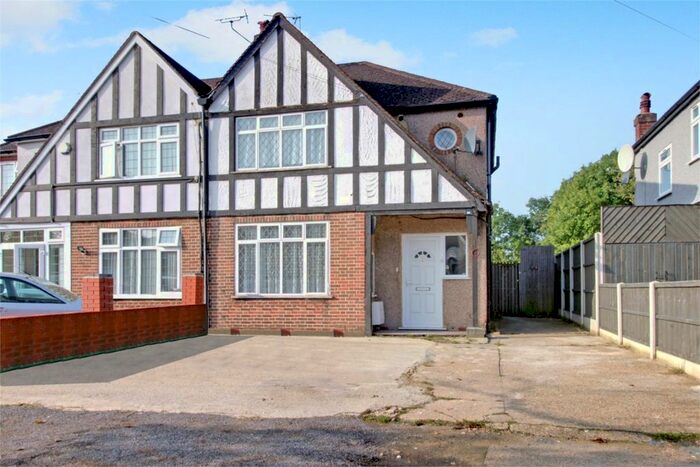 5 Bedroom Semi-Detached House To Rent In Kenton Lane, Harrow, HA3