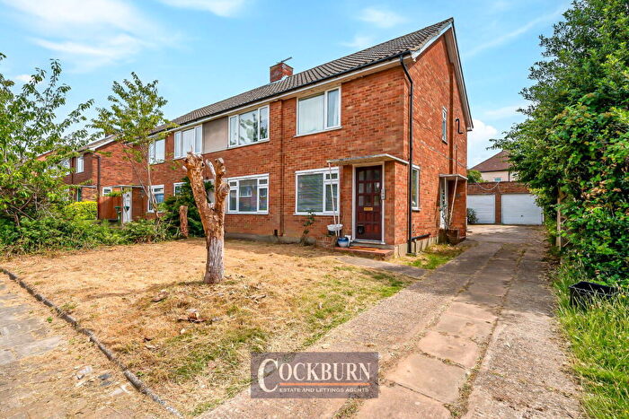 2 Bedroom Maisonette To Rent In Model Farm Close, Mottingham, SE9