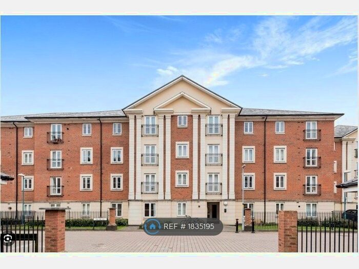 2 Bedroom Flat To Rent In Brunel Crescent, Swindon, SN2