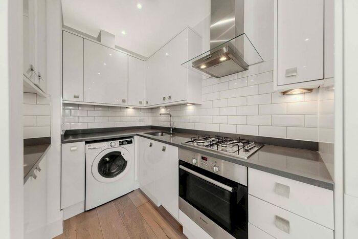 1 Bedroom Flat To Rent In Bramber Road, Barons Court, London, W14