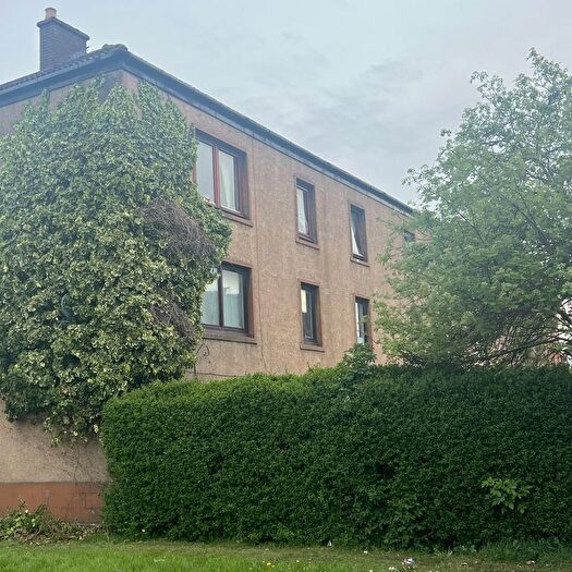 2 Bedroom Flat To Rent In Broomhouse Terrace, Edinburgh, EH11