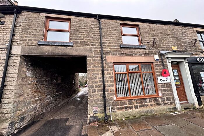 Property For Sale In Market Place, Chapel-En-Le-Frith, SK23