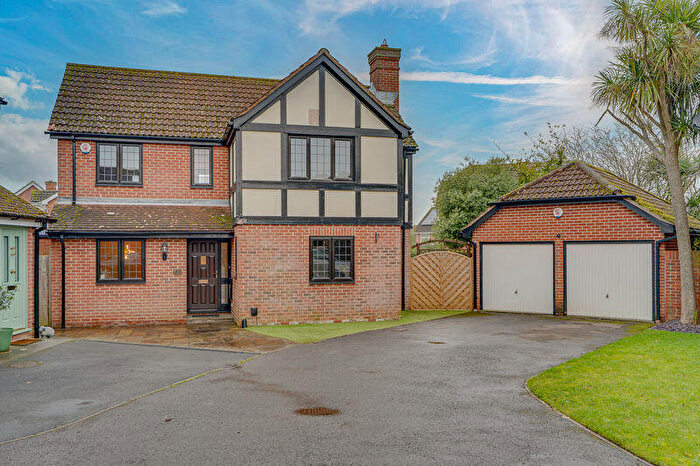 4 Bedroom Detached House For Sale In Cutter Avenue, Warsash, SO31