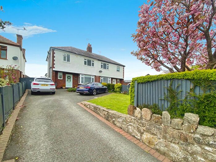 3 Bedroom Semi-Detached House For Sale In Hawarden Road, Wrexham, LL12