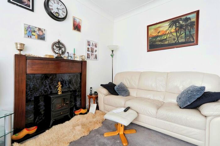 2 Bedroom Semi-Detached Bungalow For Sale In Enfield Road, Baildon, Shipley, BD17