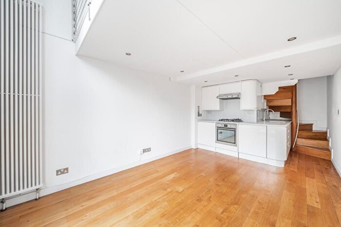 1 Bedroom Terraced House To Rent In Sheendale Road, Richmond, TW9