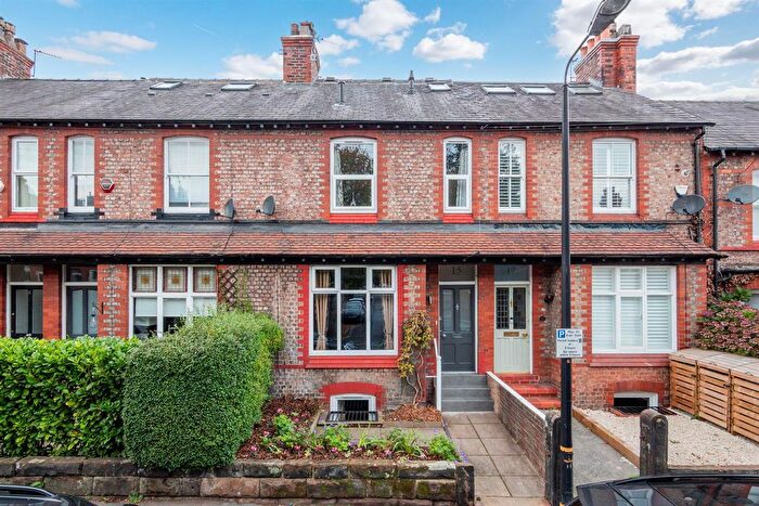 4 Bedroom Terraced House For Sale In Hawthorn Road, Hale, Altrincham, WA15