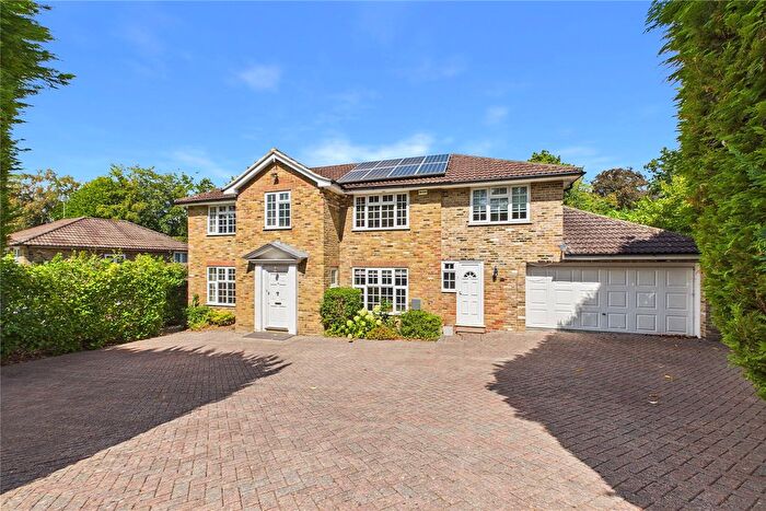 5 Bedroom Detached House For Sale In Camberley, Surrey, GU15