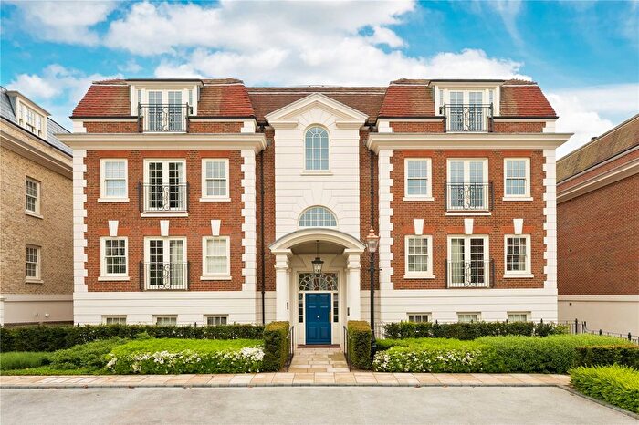 1 Bedroom Flat To Rent In King John Square, Englefield Green, Egham, Surrey, TW20